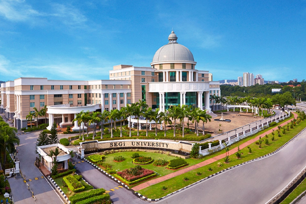Modern SEGi University Campus